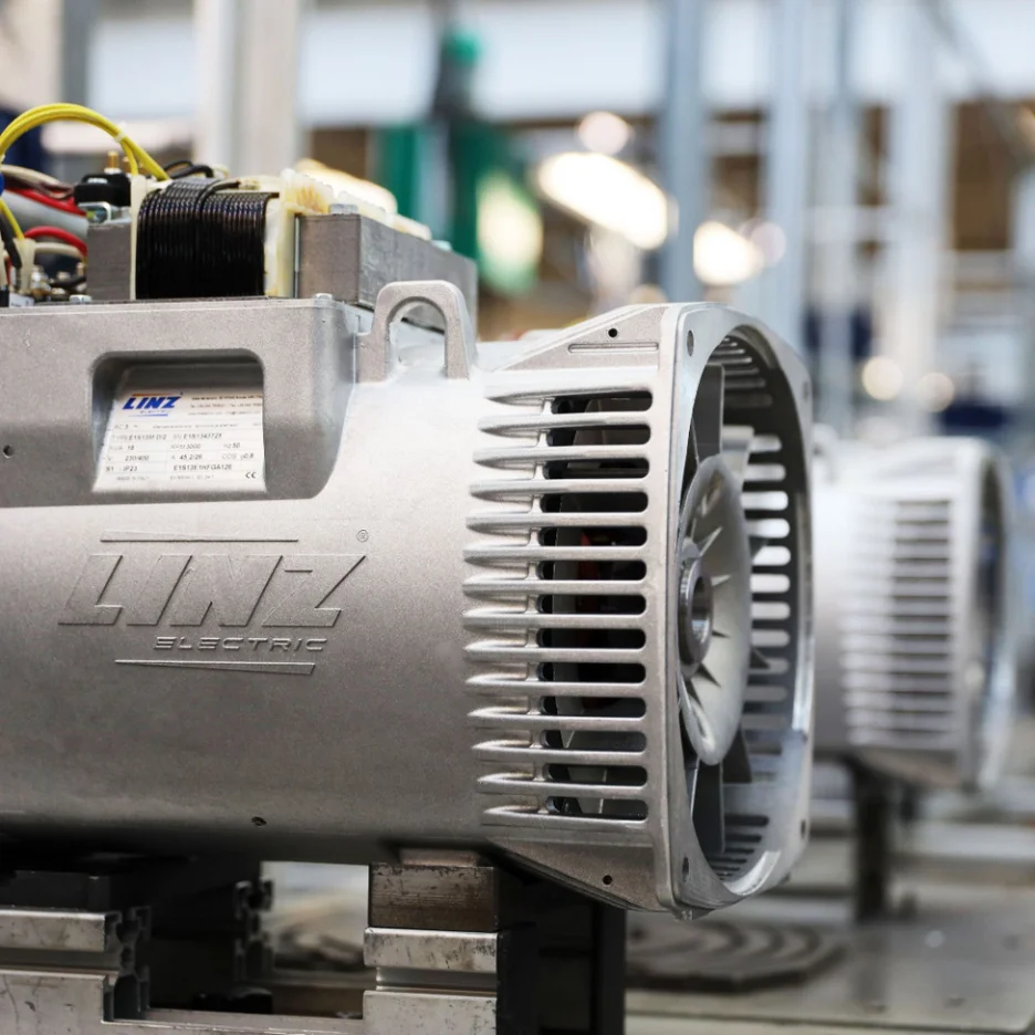 معرفی آلترناتور لینز 3 آلترناتور لینز LINZ Electric سری PRO برای دیزل ژنراتور