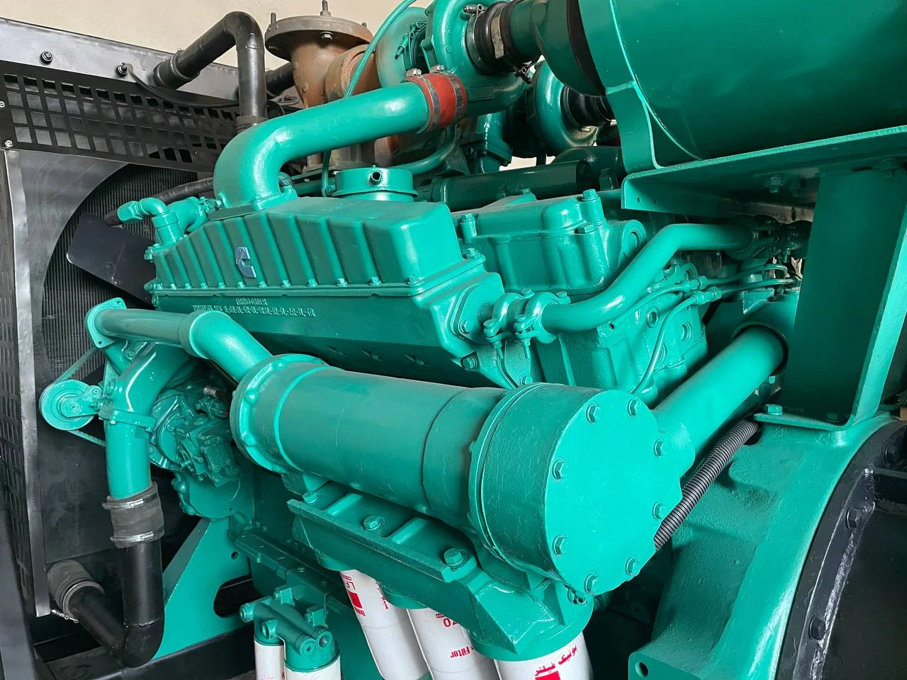تصویر دیزل ژنراتور کامینز مدل VTA28G5 با توان ۷۰۰ کاوا پس از تعمیر